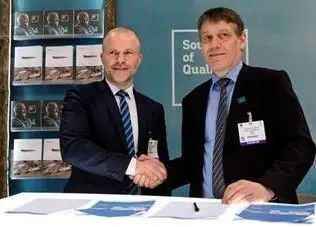 Sigurður Olason, managing director, Marel Fish Industry (left) and Pétur Pálsson, CEO, Visir hf