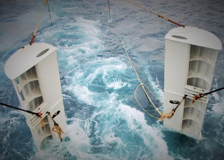 Vónin has designed and developed its own range of trawl doors