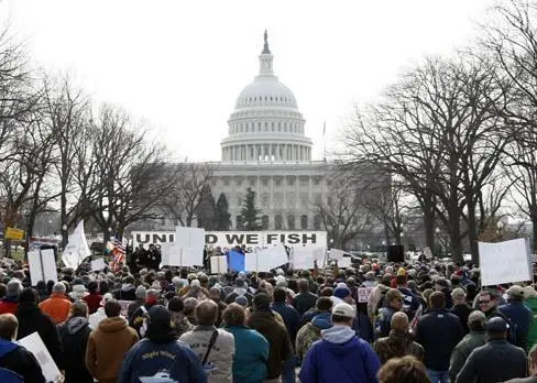 5,000 fishermen and representatives of the fishing industry United States rallied in front of Capitol Hill