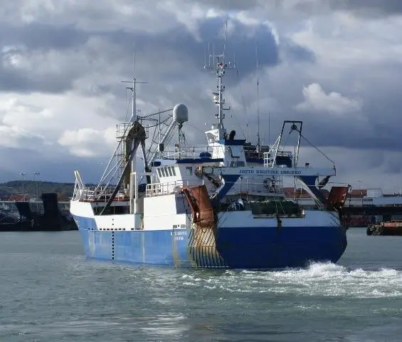 Jette Kristine conducting bollard pull tests.