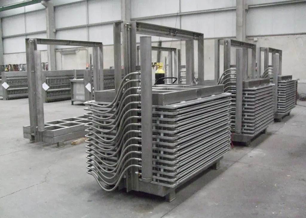 Construction of plate freezers (horizontal and vertical type) at Tucal’s factory in La Coruña