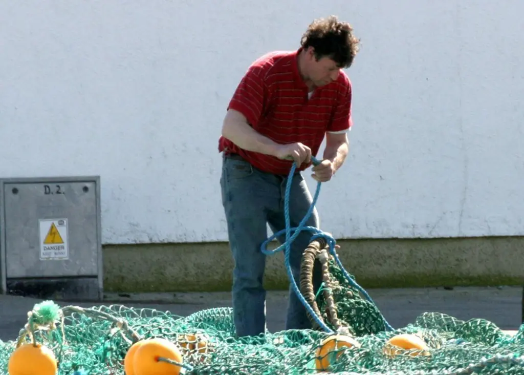 Net mending