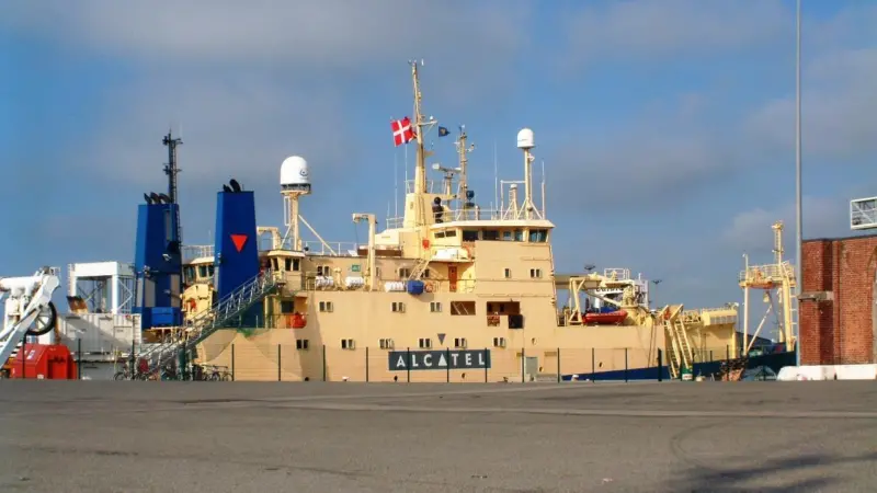 Bristling with comms gear - but they make it! Credit: TW : EEC Photos