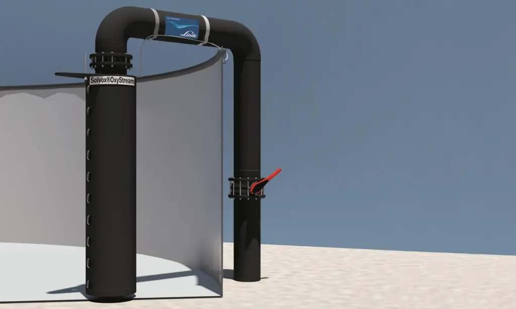 Fish tank cut away showing SOLVOX OxyStream system