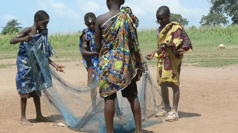 Child working or child labour in fisheries? A contentious issue