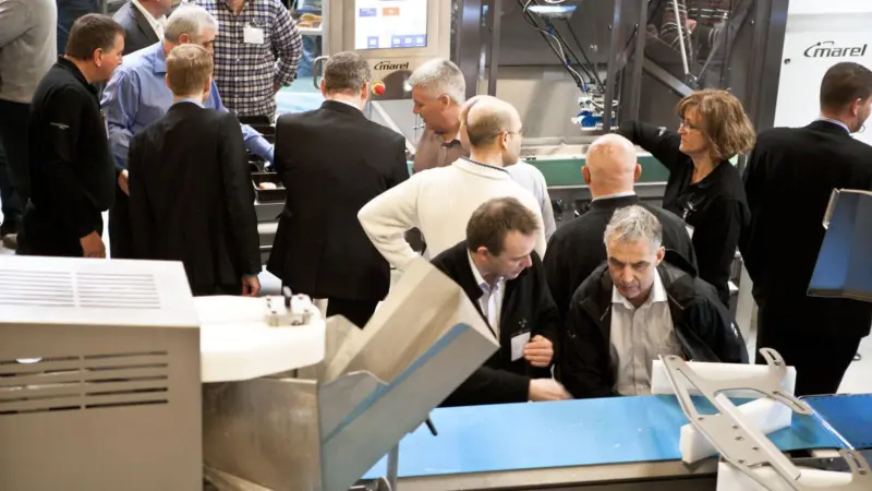 More than 200 executives representing 93 companies from 23 countries watched demonstrations of Marel’s latest salmon processing equipment at its Salmon Showhow last month