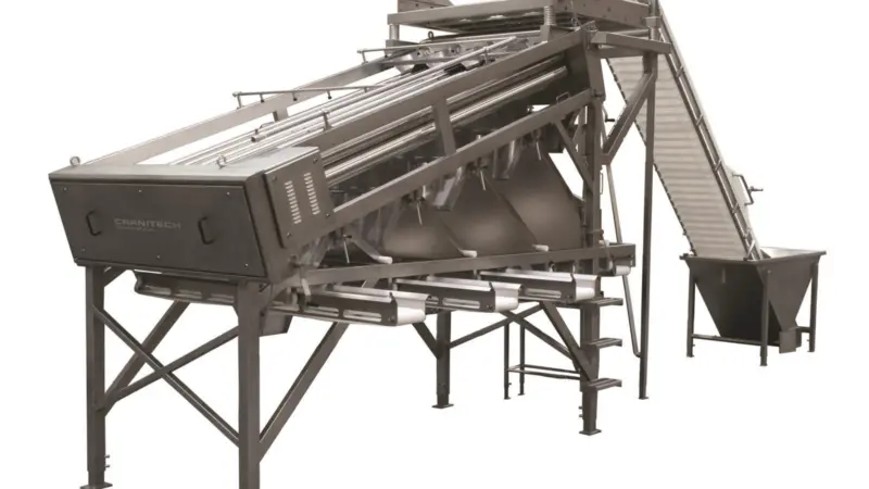 The roller grader with infeed