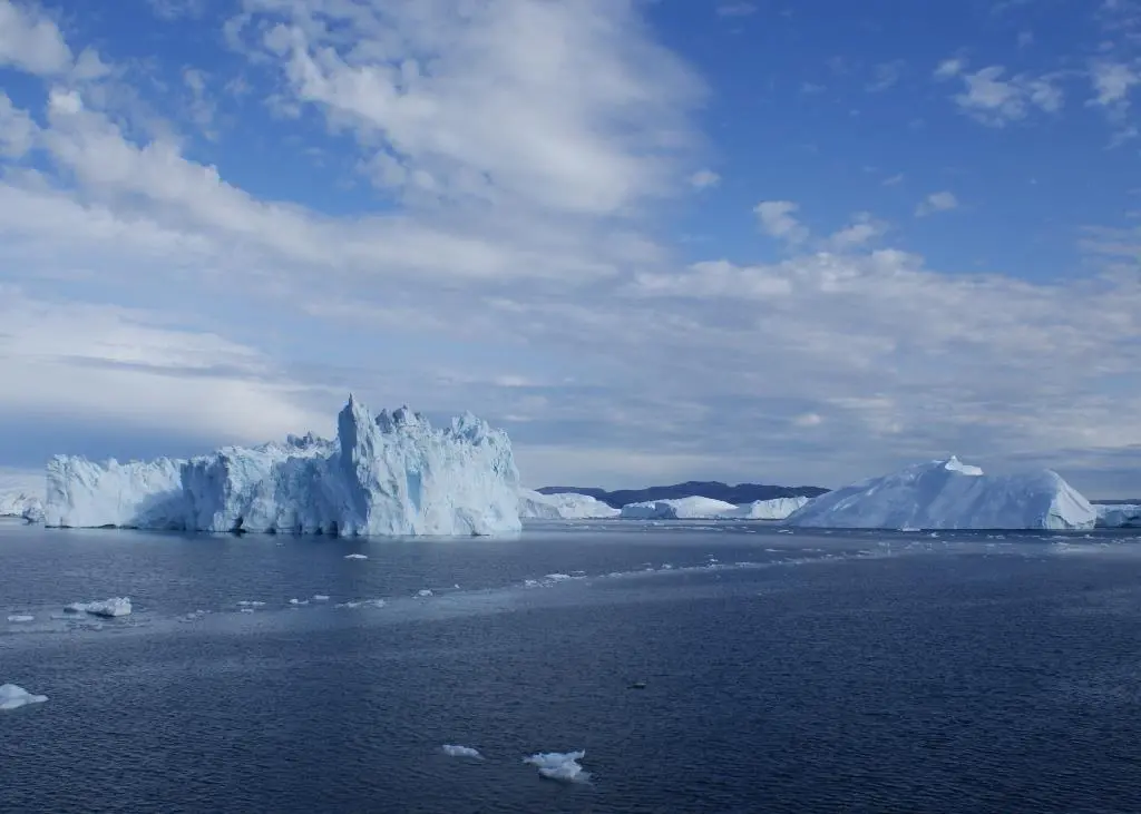 Icebergs in Disko Bay. Credit: Algkalv (Creative Commons Attribution-Share Alike 3.0 Unported)