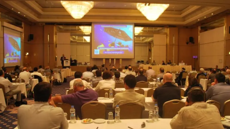 00_59751_Conference-1