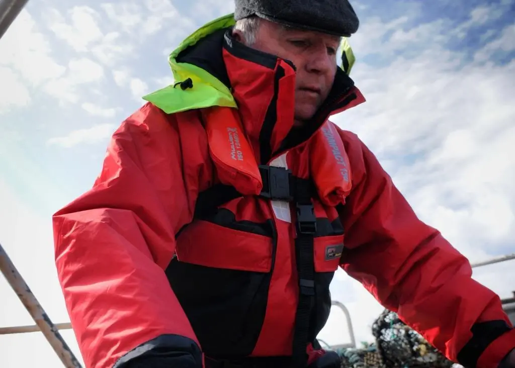 The Mullion Compact 150N CE PFD