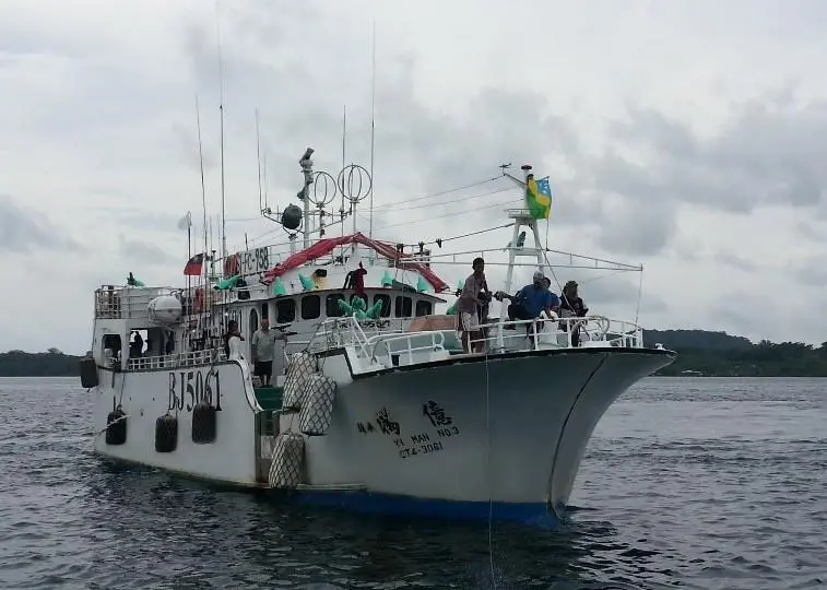 The Yi Man #3 pulling into Port in Noro. Photo: Malo Hosken