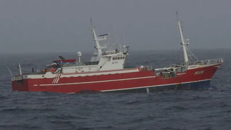 Longliner fishing in South Georgia waters. Credit: Martin Collins