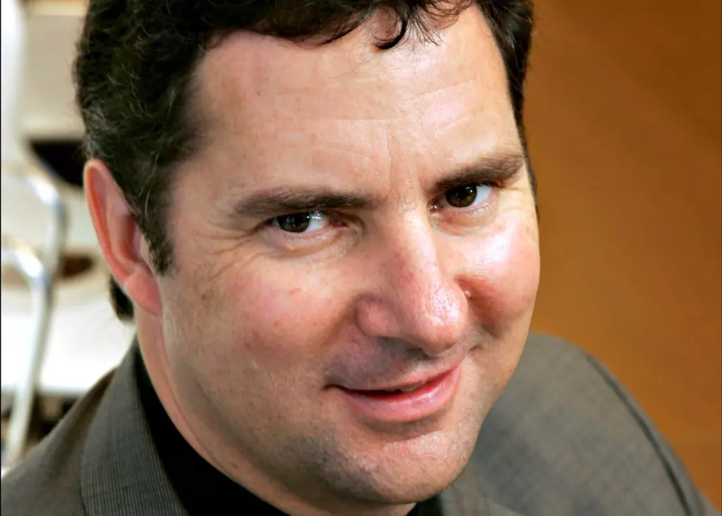 Dr Larry Marshall