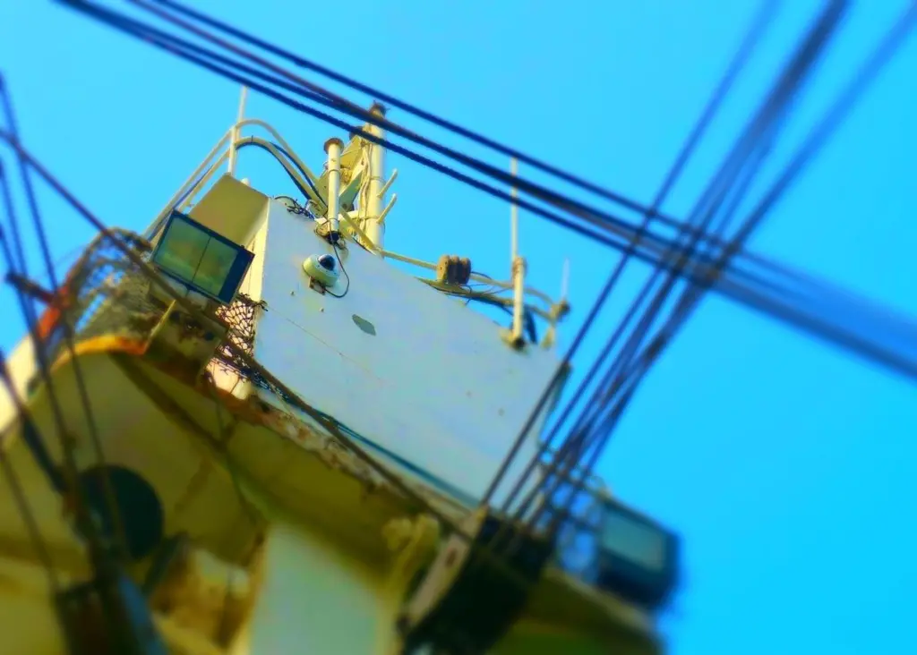 EMS Camera on board a Ghanaian purse seiner. © J. Million