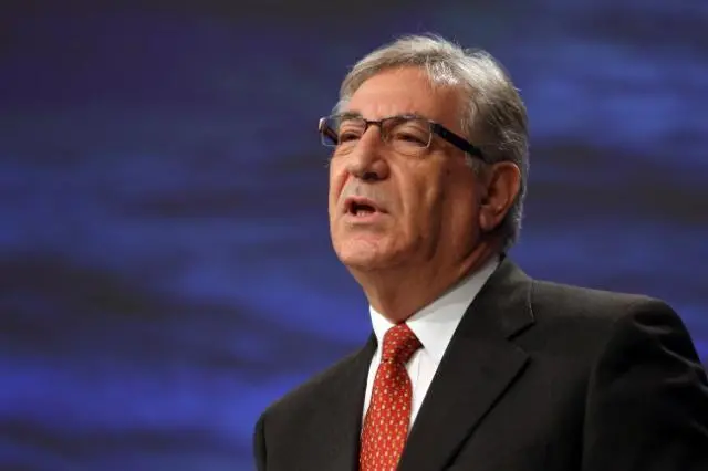 The Ocean Energy Forum handed over to Commissioner Vella the results from its strategic roadmap; Building Ocean Energy for Europe