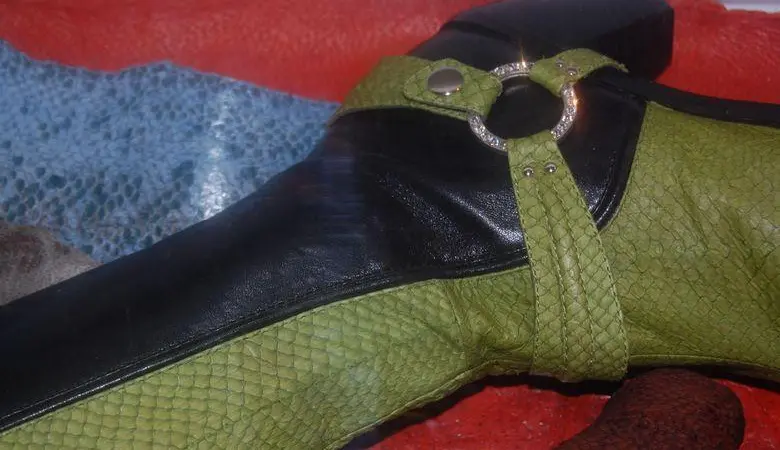 00_65997_Cod-skin-boots