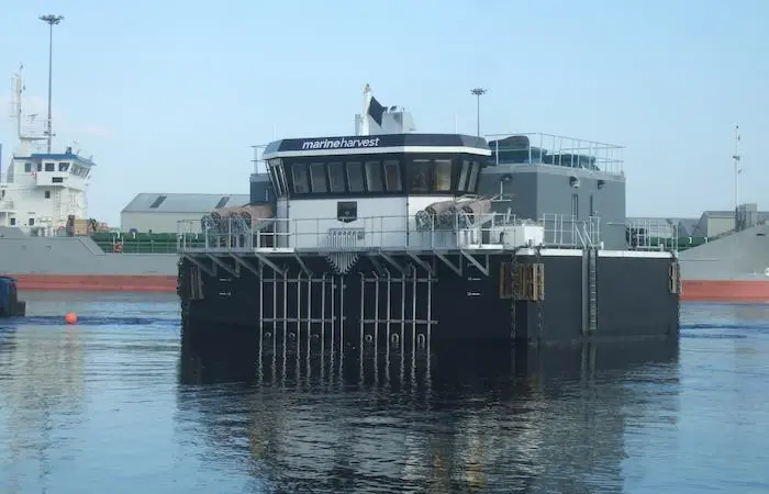 Marine Harvest muck barge