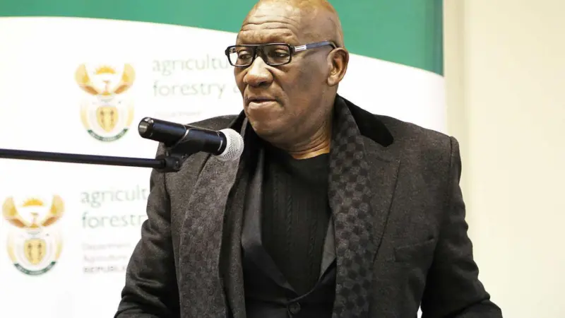 Minister Senzeni Zokwana
