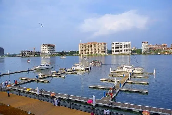 Kochi International Marina