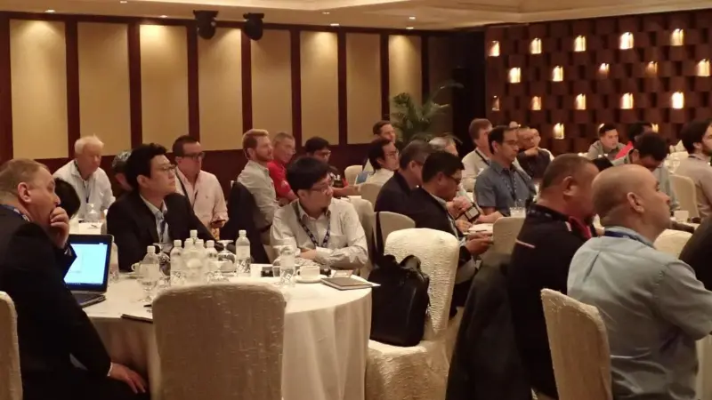 00_67015_Conference-3a