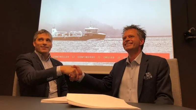 Cflow co-founder, Gunnar Hoff (l) with PG Flow Solutions CEO, Steve Paulsen Photo: Norvestor