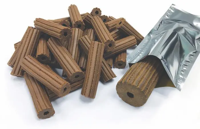 Vita Aqua Feeds elongated feed blocks Photo: World Feeds
