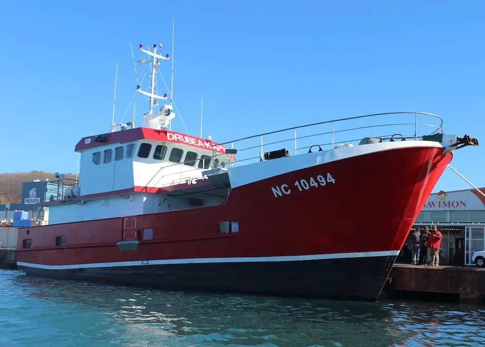 tuna longliner