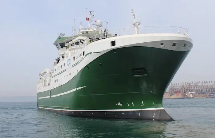 Trawler handover under lockdown conditions