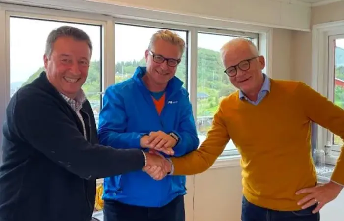 (l-r) Tarald Sivertsen, chair of Folla Alger, Norwegian Minister of Fisheries and Seafood, Odd Emil Ingebrigtsen and Knut Ellekjær, MD of Cermaq