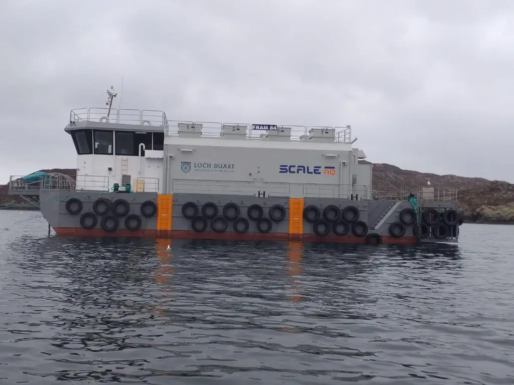 Loch_Duart_hybrid_feed_storage_barge