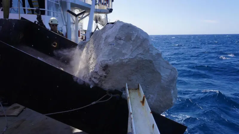 Greenpeace boulders