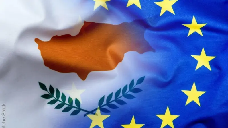 AdobeStock_103444927-cyprus-eu-flags