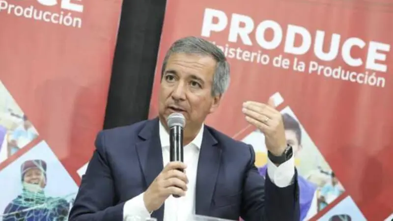 Produce Minister Raúl Pérez Reyes