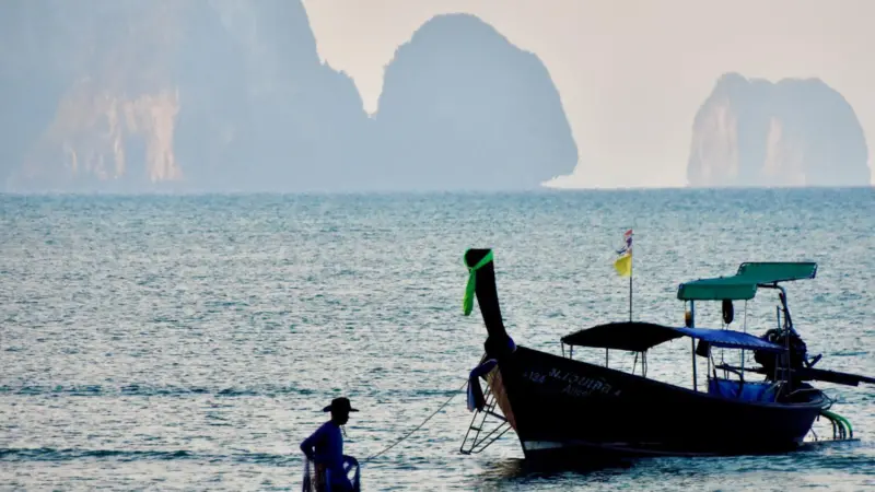 Fishing boat