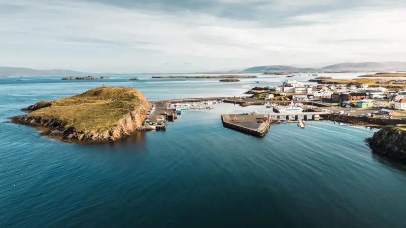 Small Icelandic harbour