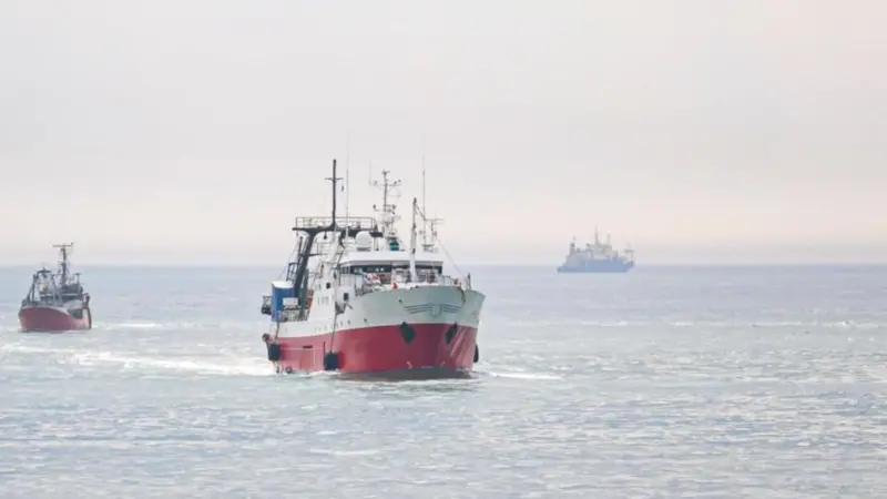 Ships in the Atlantic Ocean