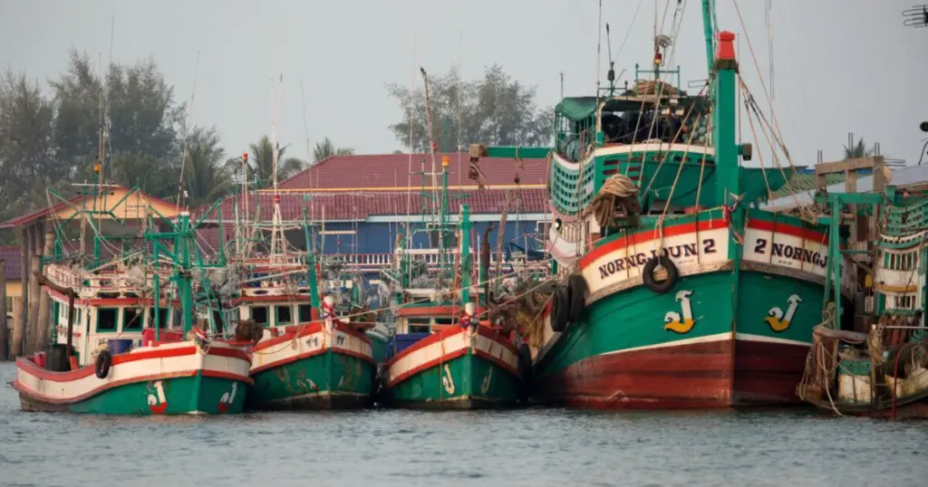 Korean fishing vessels