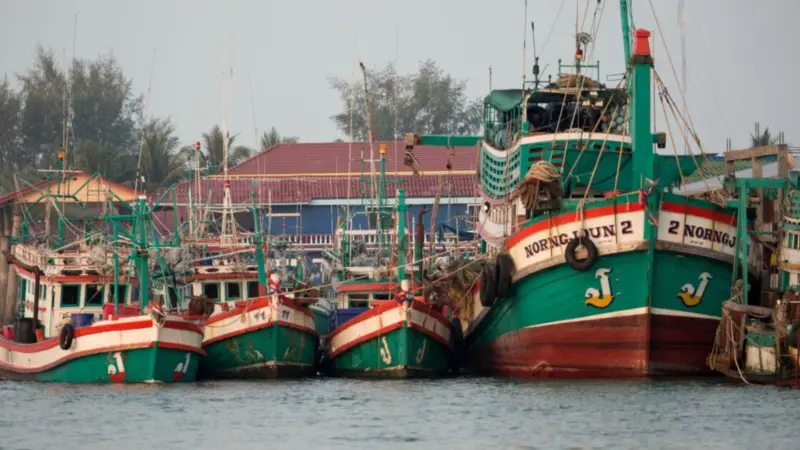 Korean fishing vessels