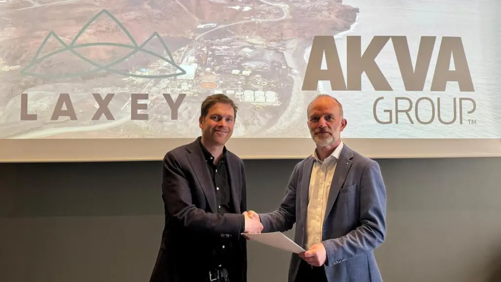 Jacob Bregnballe of AKVA Group and Hallgrímur Steinsson of Laxey