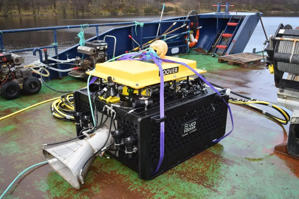 Underwater Contracting Foover fish removal system
