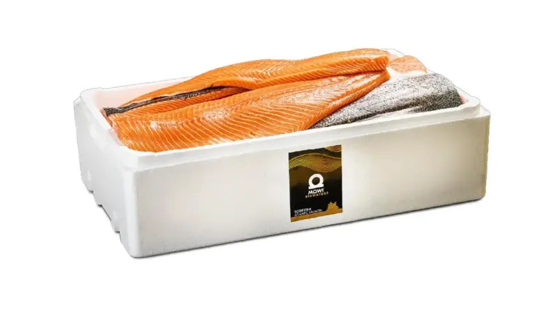 Box of salmon fillets with the Mowi Signature logo