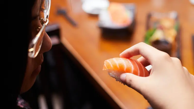 Salmon sushi