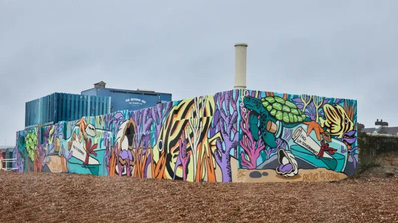 A striking new mural by Richt is unveiled in St Leonards-On-Sea, East Sussex, to celebrate the High Seas Treaty coming into force.