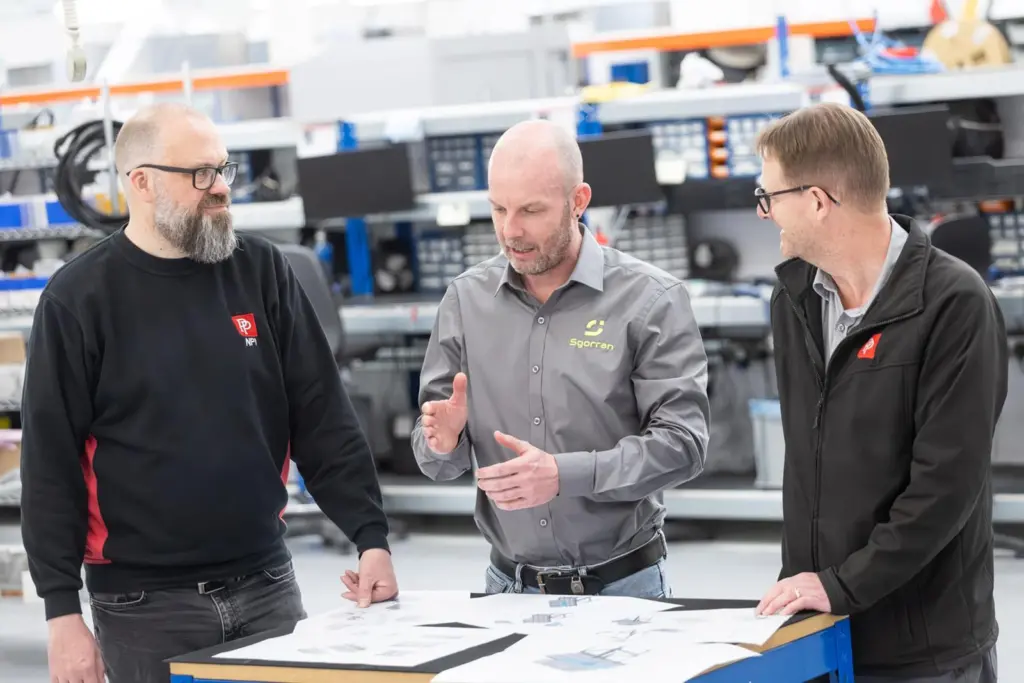 (l-r) Steve Hawkes (engineer at PP C&A), Kristian Clezy (founder at Sgorran), and Mark Johnson (engineering manager at PP C&A)