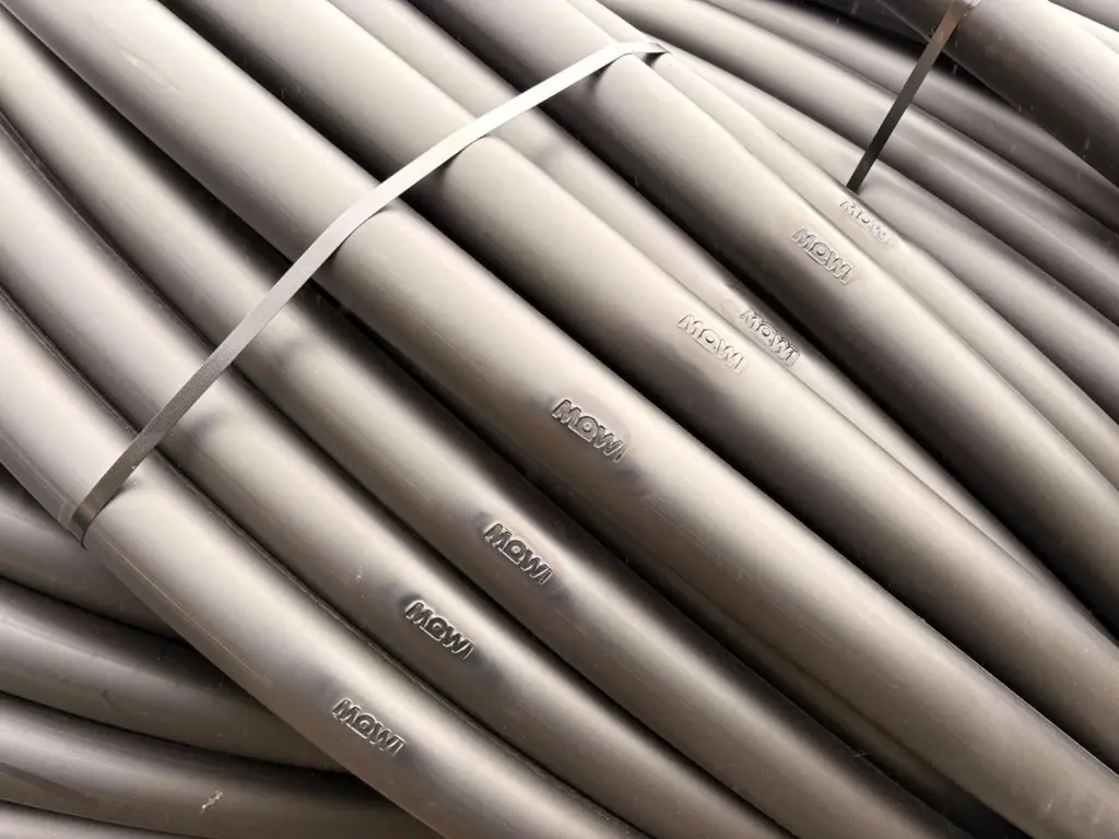 Mowi-branded-feedpipes